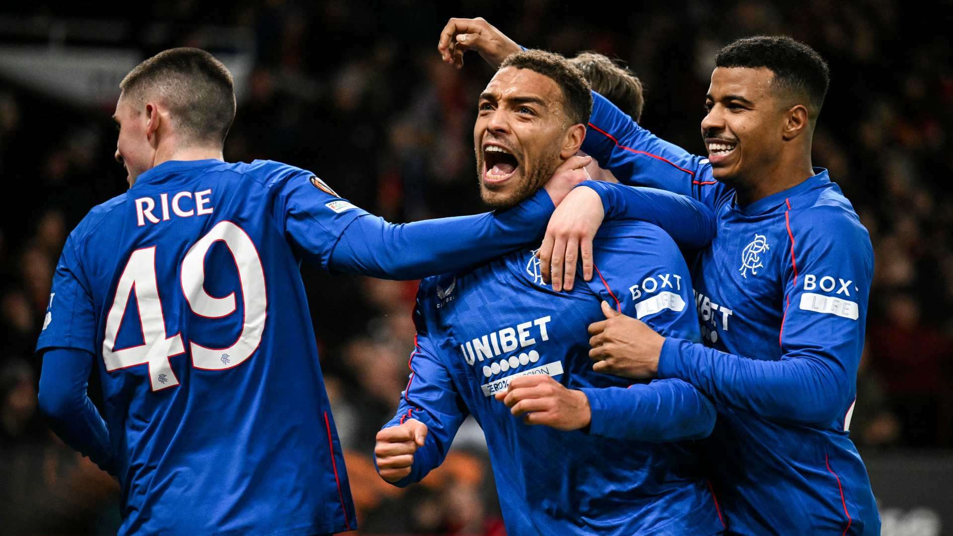 这对表现优 这对表现优